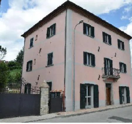 Lejlighedshotel La Casa Del Falegname 3*